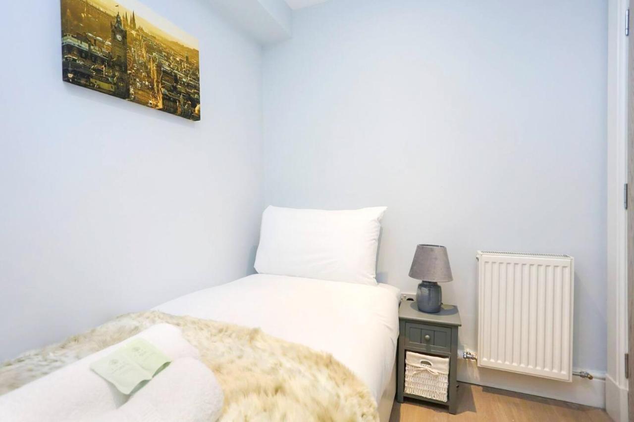Modern 3 Bedroom Apartment, West End EDI Exterior foto